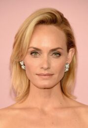 Amber Valletta